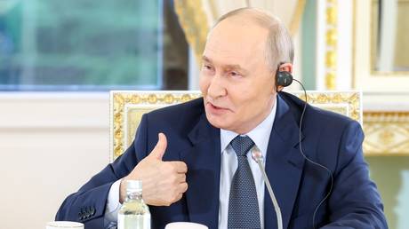 ‘Military secret’ about Oreshnik and ‘death’ of Russian economy: Key takeaways from Putin’s Q&A - Wazir June 5, 2026