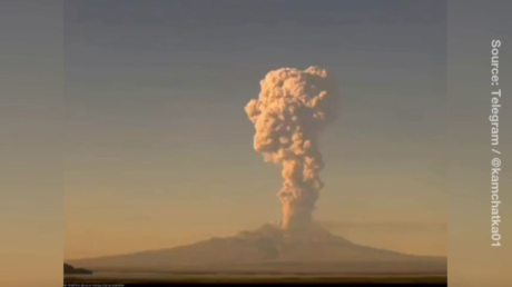 Volcano eruption triggers highest aviation alert over Russia’s Far East (VIDEO) - Wazir June 17, 2026 Volcano eruption triggers highest aviation alert over Russia’s Far East (VIDEO) - Wazir June 17, 2026