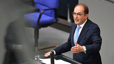 Germany to deny automatic temporary protection to Ukrainian men fleeing the draft – interior minister - [Wazir in Submarine] July 21, 2026