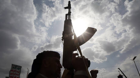 Yemen’s Houthis launch major attack on Saudi-backed forces (VIDEOS) - by IRONaadmi August 8, 2026