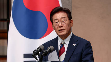 South Korea proposes dialogue to end war with North Korea - by IRONaadmi August 16, 2026